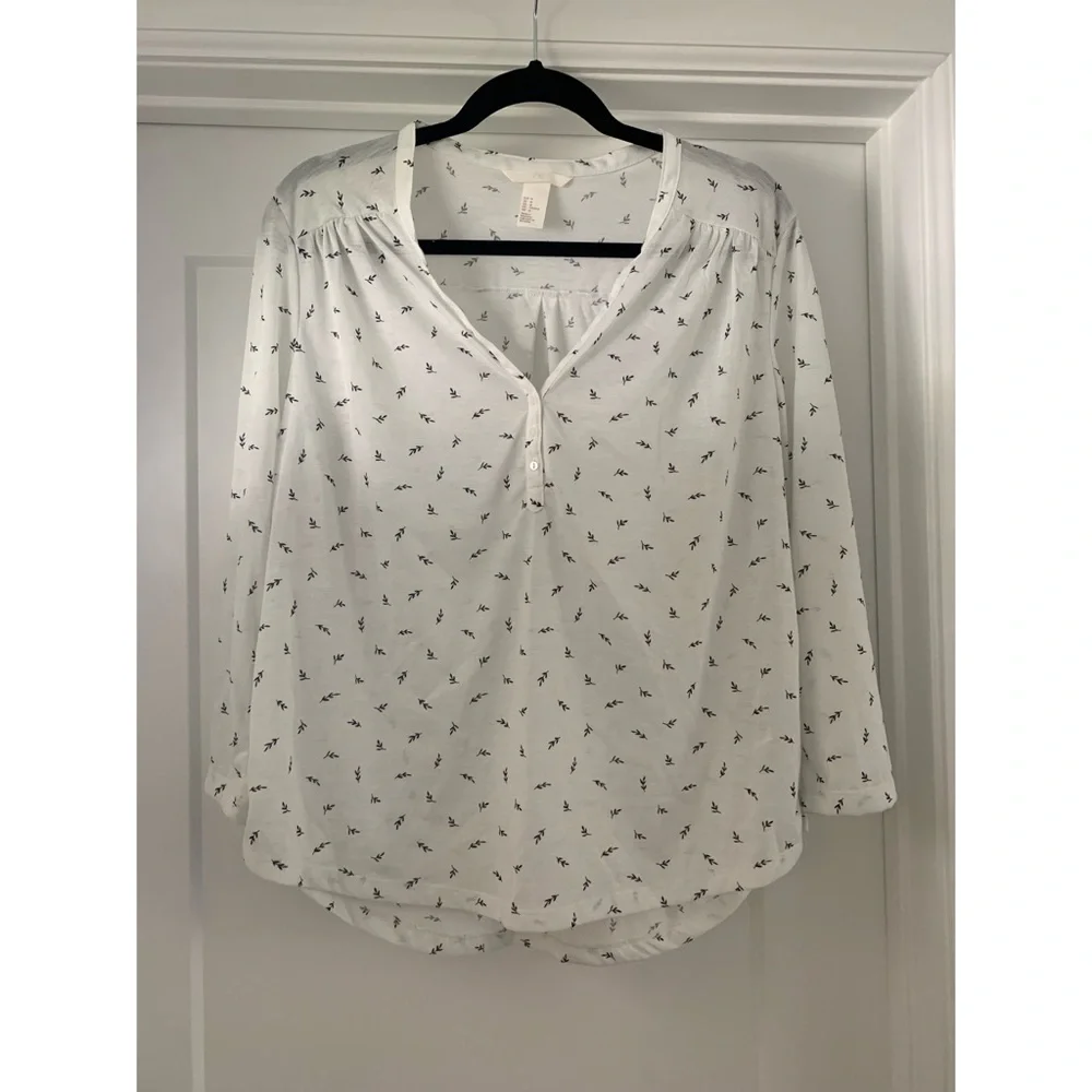 H&M • Lightweight Top - Picture 1 of 5